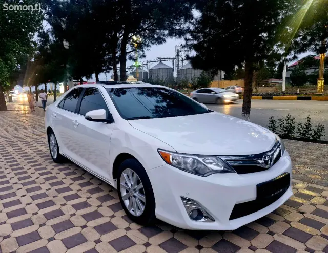 Toyota Camry 2012 · 2.5 AT
