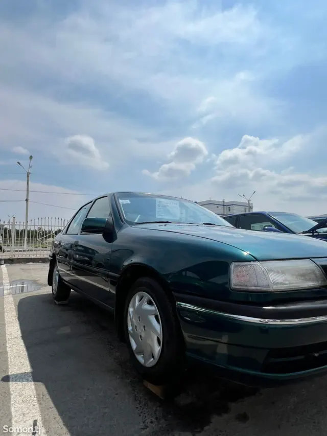 Opel Vectra A 1994 · 1.6 MT
