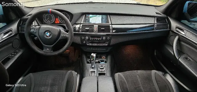 BMW X5 M 2011 · 4.0 AT