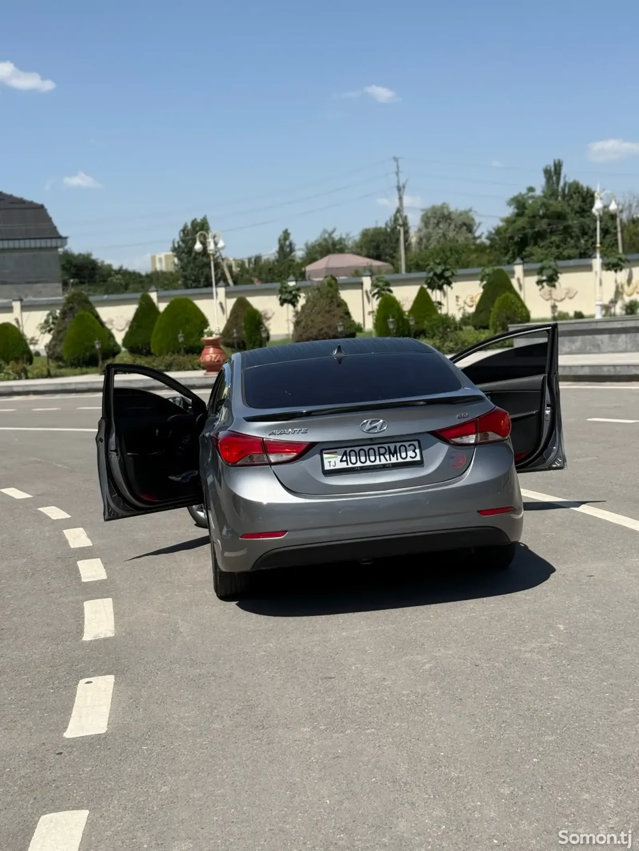 Hyundai Avante 2014 · 1.6 AT