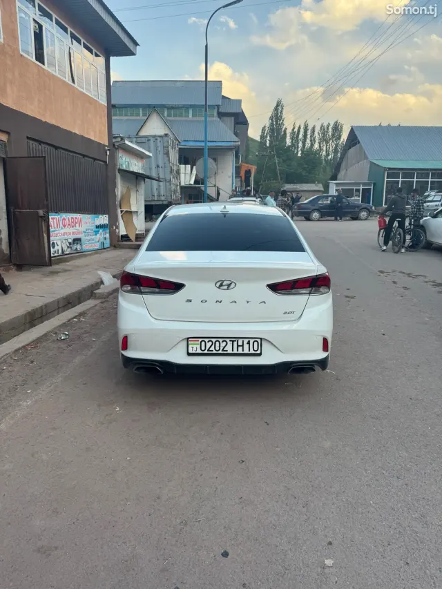 Hyundai Sonata 2018 · 2.0 AT