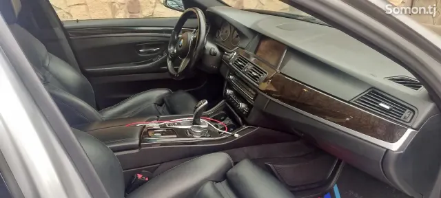 BMW 5 series 2016 · 3.0 AT
