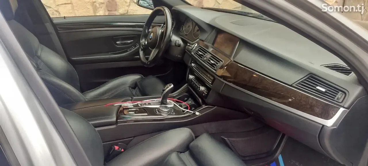 BMW 5 series 2016 · 3.0 AT