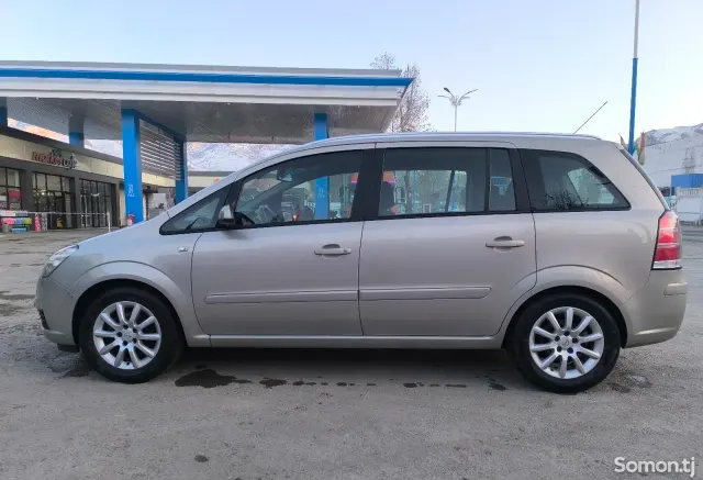 Opel Zafira 2007 · 1.8 MT