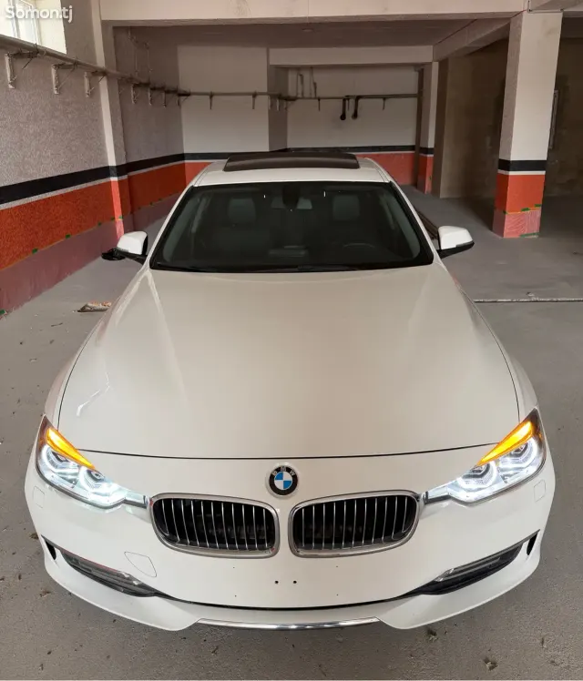BMW 3 series 2016 · 2.0 AT