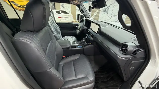 Toyota Land Cruiser Prado 2026 · 2.5 AT