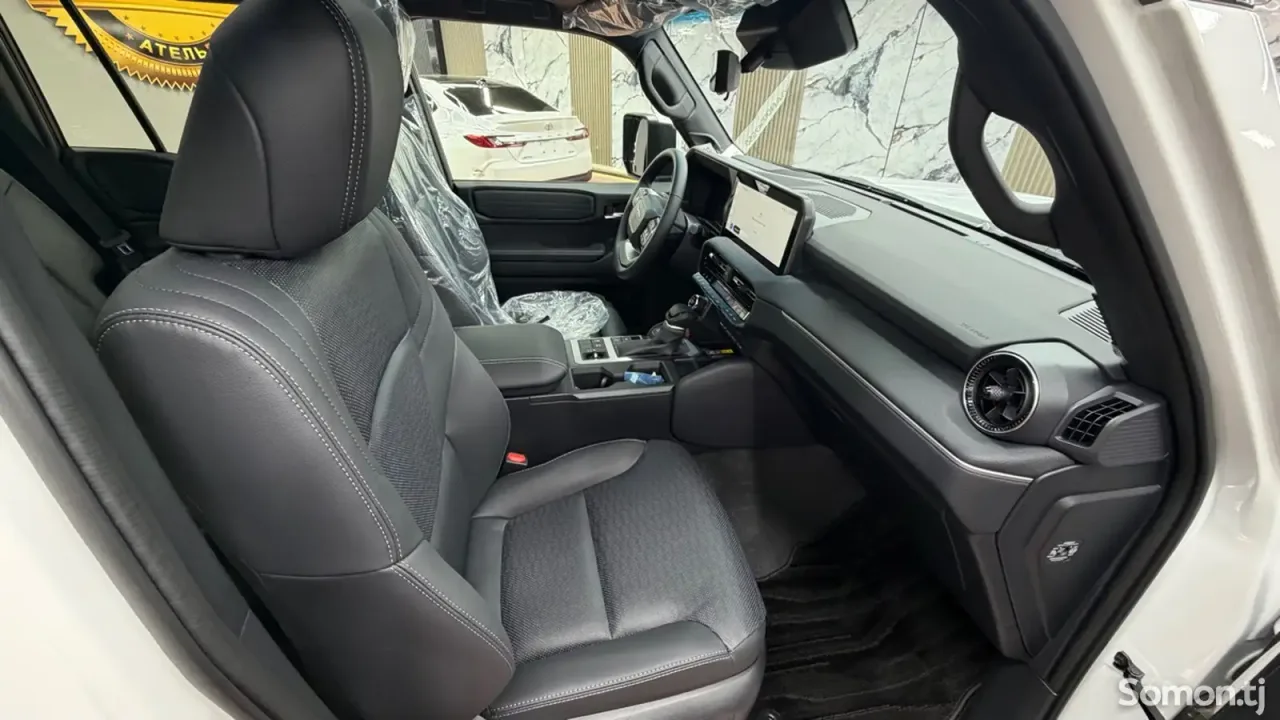 Toyota Land Cruiser Prado 2026 · 2.5 AT