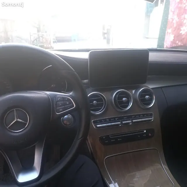 Mercedes-Benz C class 2016 · 2.0 AT