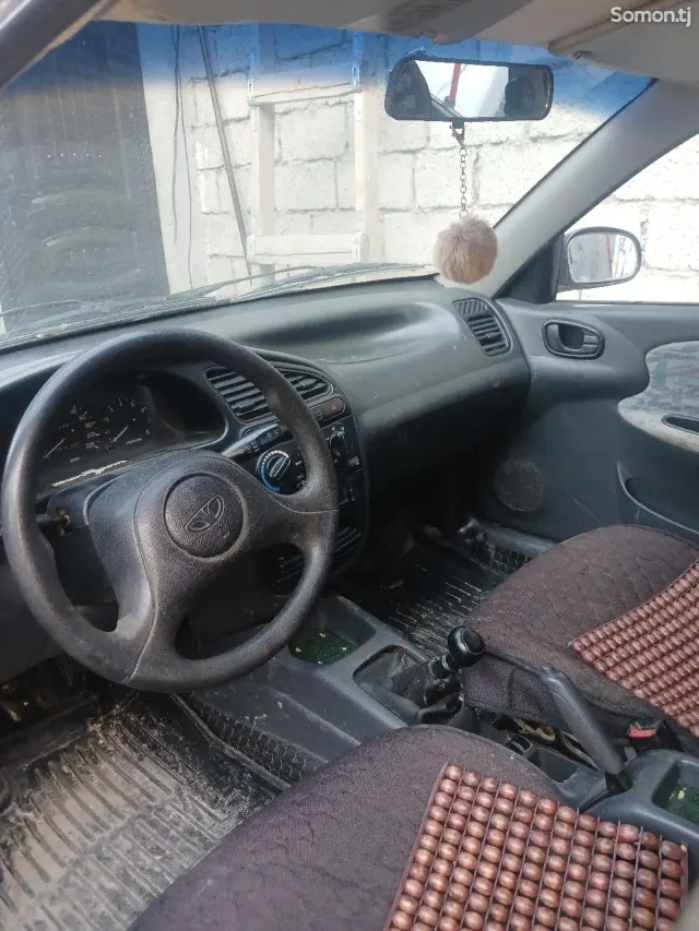 Daewoo Lanos 1998 · 1.6 MT