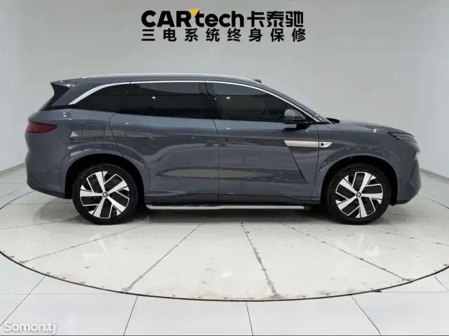 BYD Tang 2026 · AT