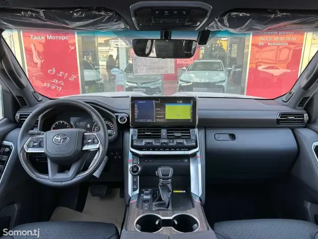 Toyota Land Cruiser 2025 · 4.0 AT