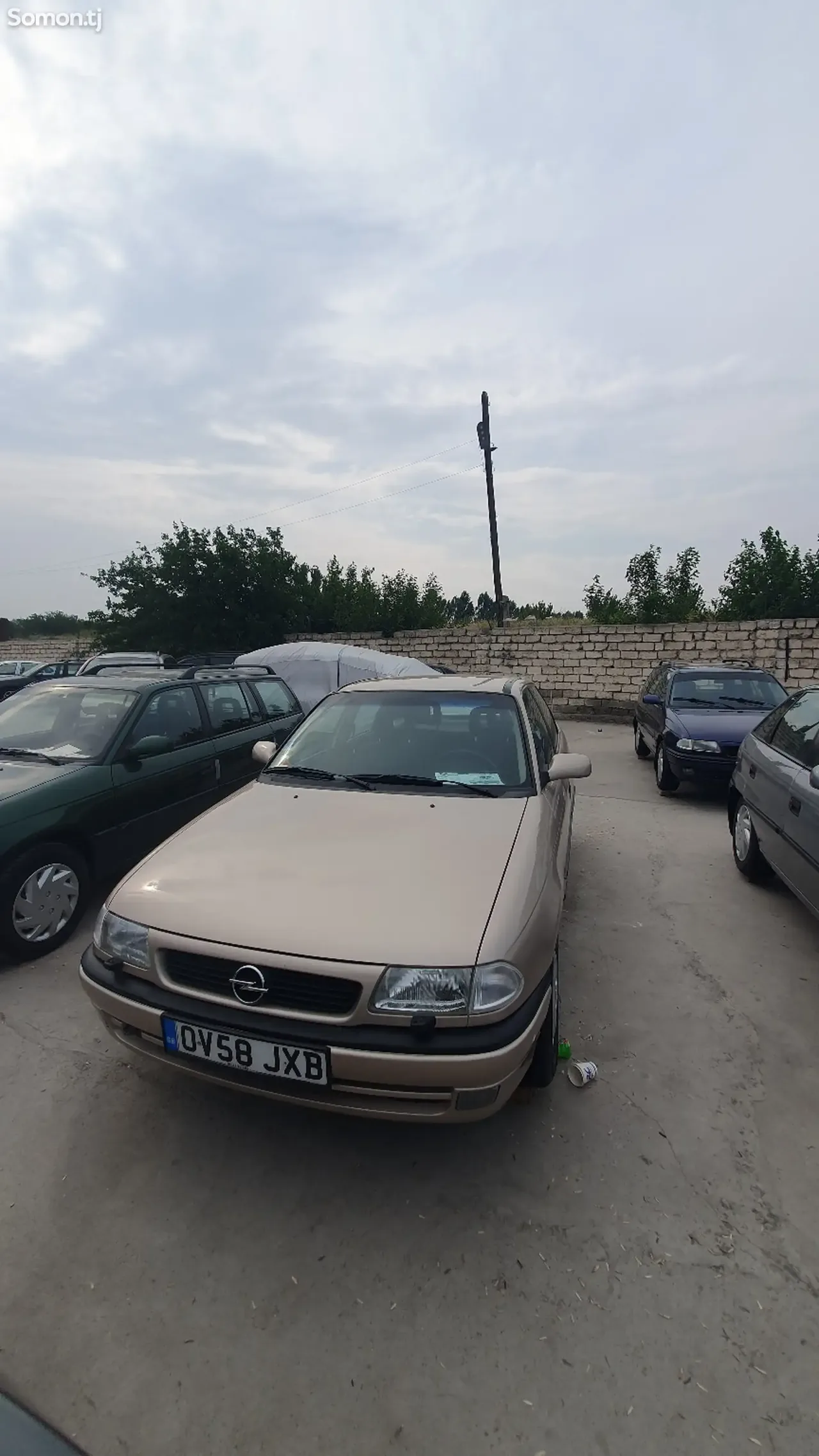 Opel Astra F 1997 · 1.6 MT