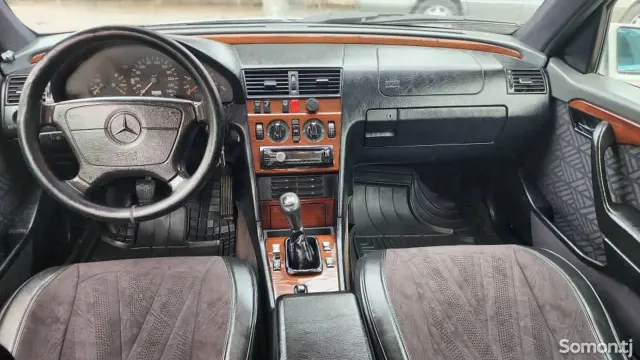 Mercedes-Benz C class 1995 · 1.8 MT