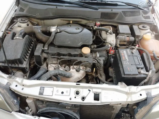 Opel Astra G 1998 · 1.6 MT