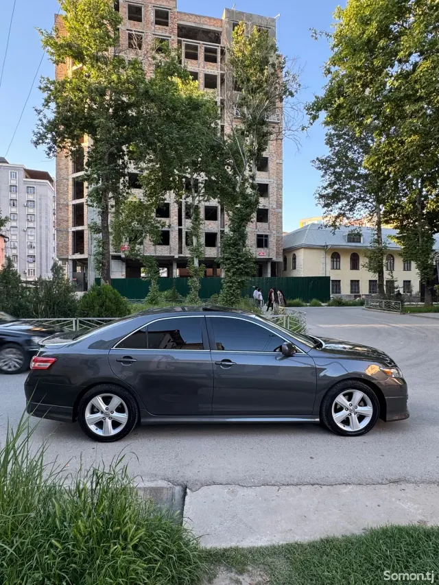 Toyota Camry 2011 · 2.5 AT