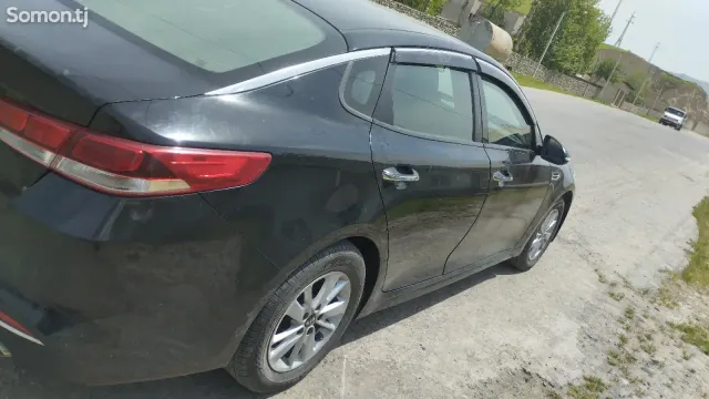 Kia Optima 2016 · 2.4 AT