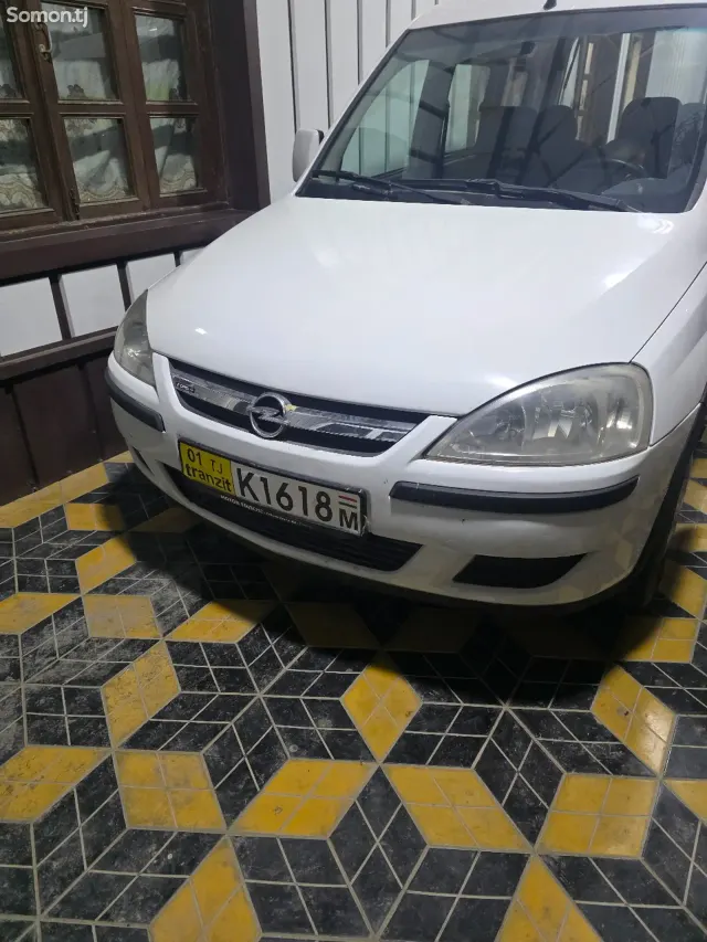 Opel Combo 2006 · 1.6 MT