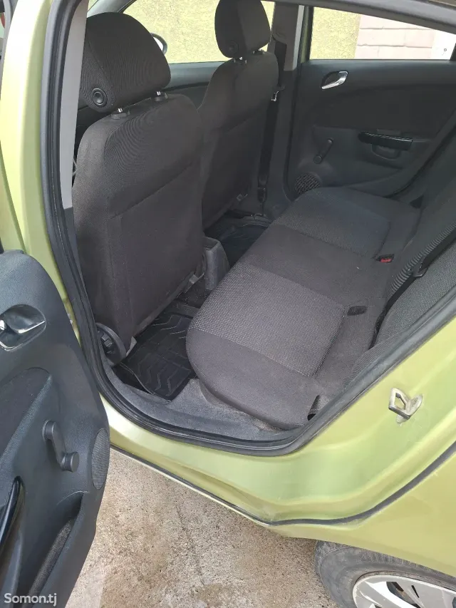 Opel Corsa 2007 · 1.2 MT