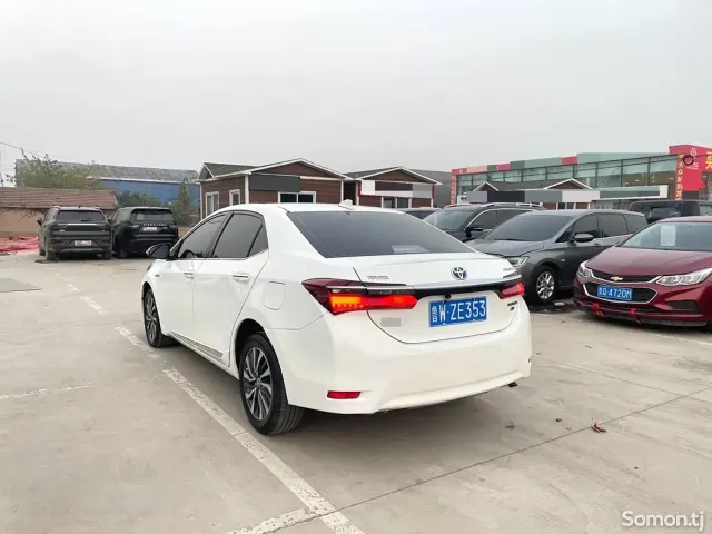 Toyota Corolla 2018 · 1.8 AT
