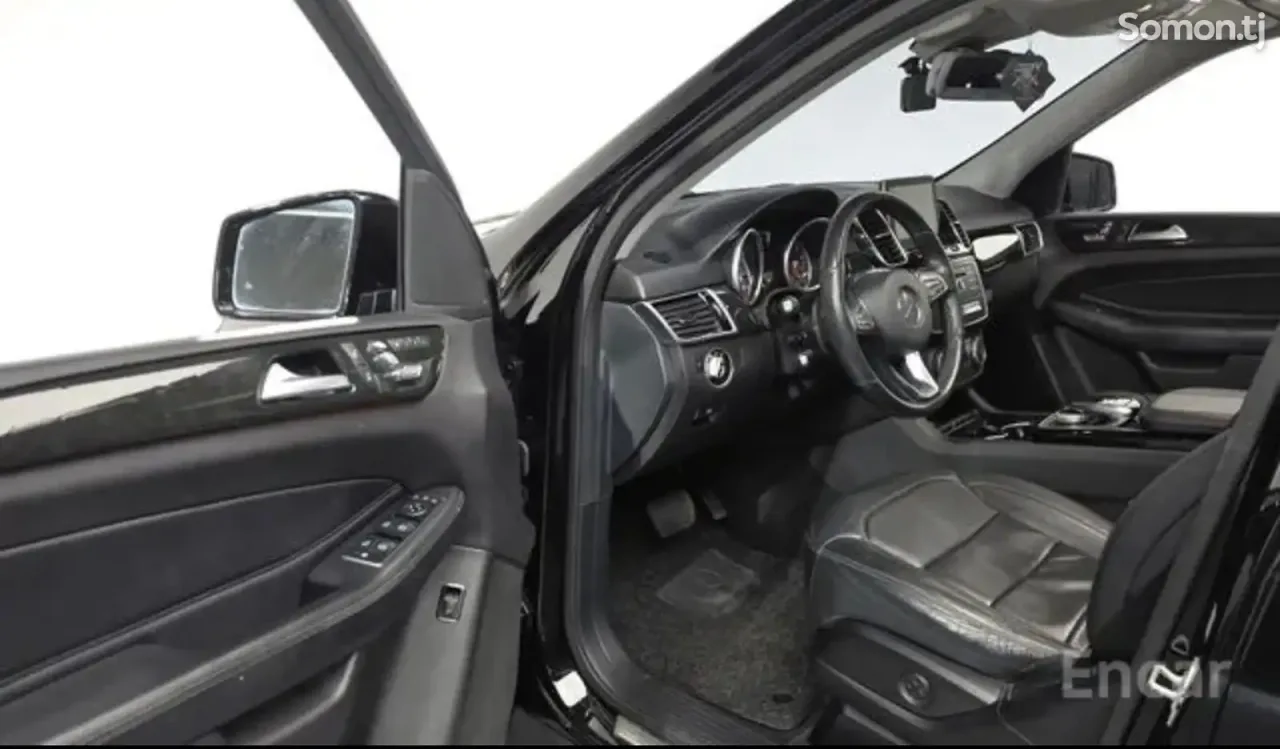Mercedes-Benz GLE class 2016 · 2.5 AT