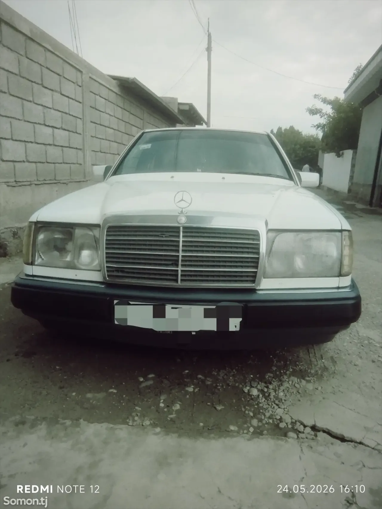 Mercedes-Benz W124 1991 · 2.5 MT