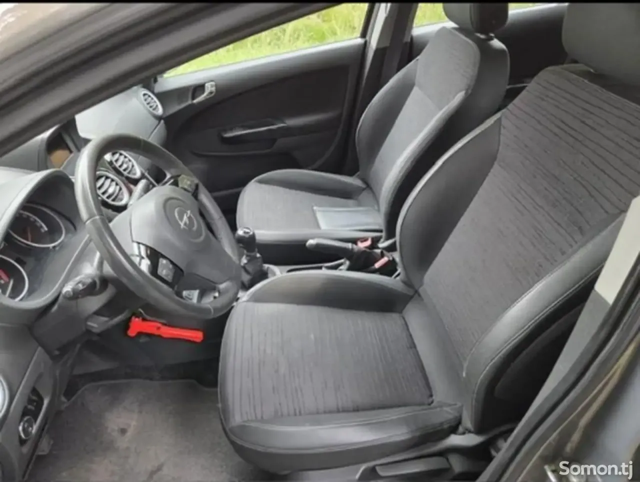 Opel Corsa 2014 · 1.3 MT