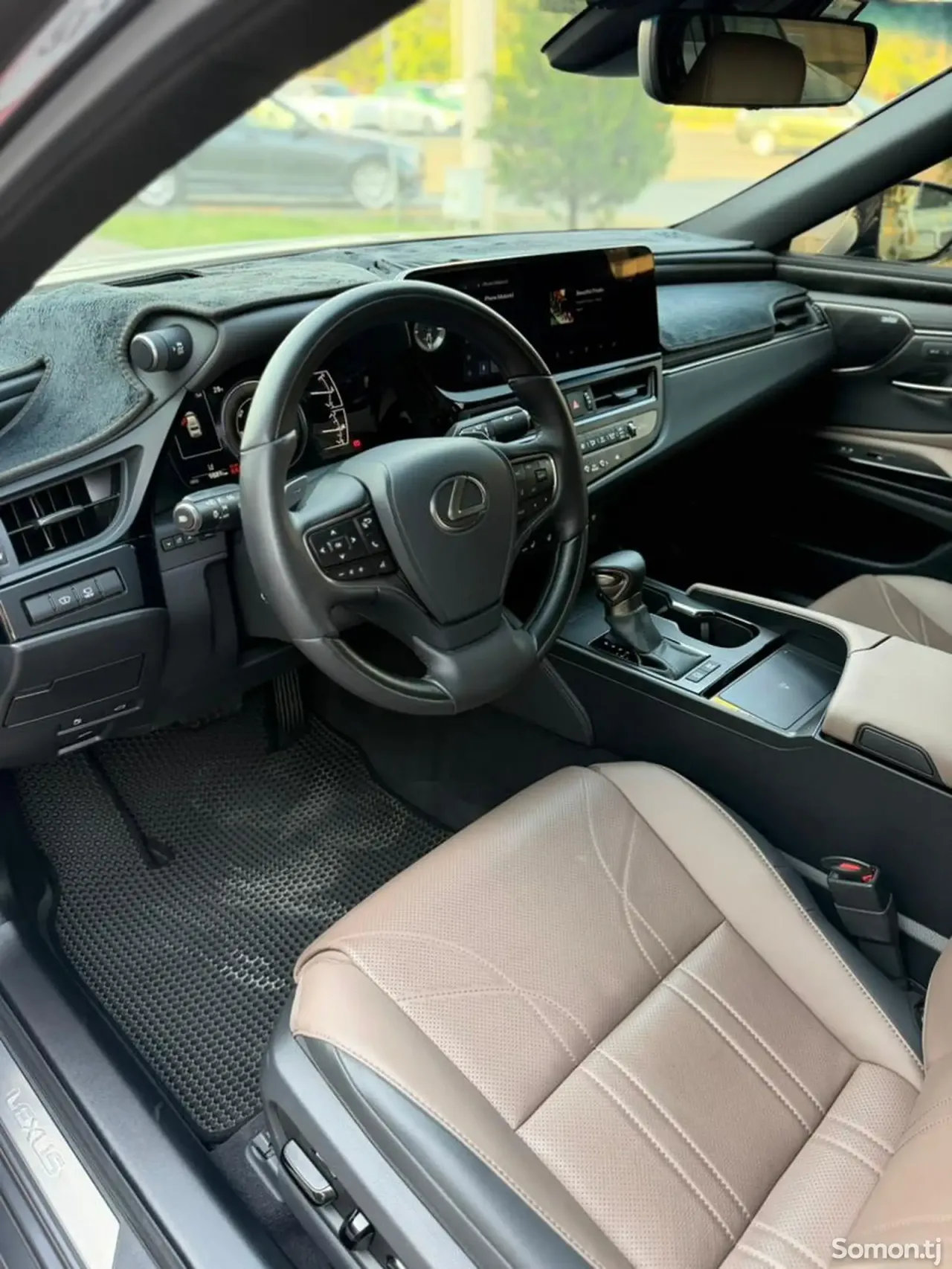 Lexus ES series 2025 · 2.5 AT