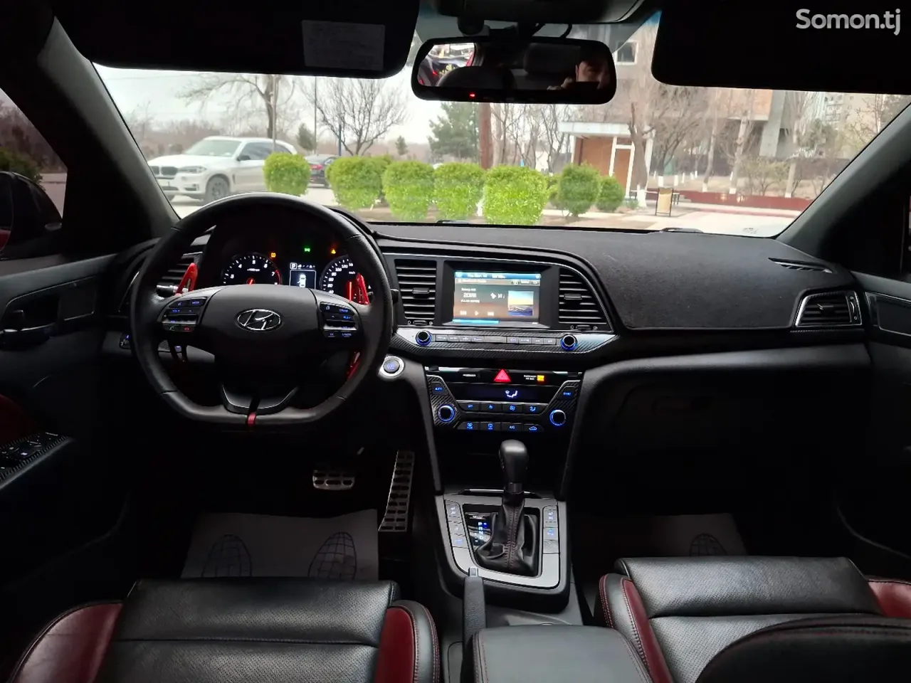 Hyundai Avante 2016 · 1.6 AT