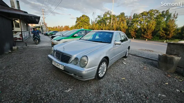 Mercedes-Benz E class 2000 · 2.0 AT