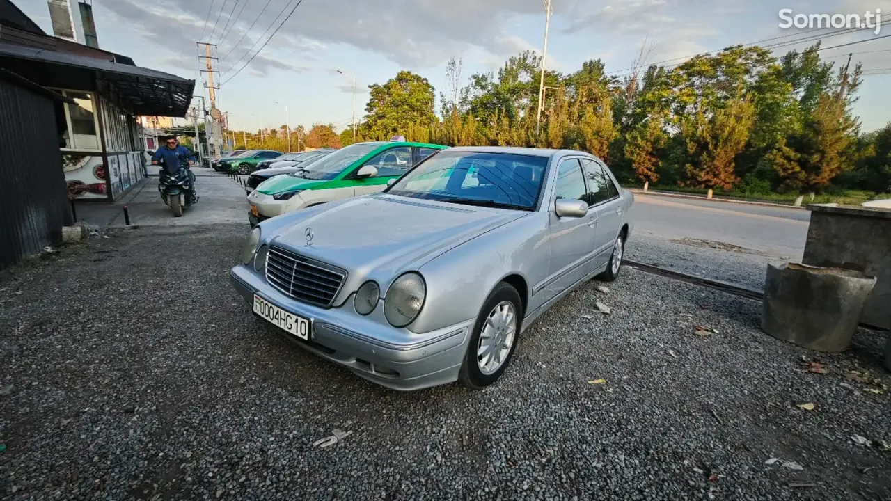 Mercedes-Benz E class 2000 · 2.0 AT
