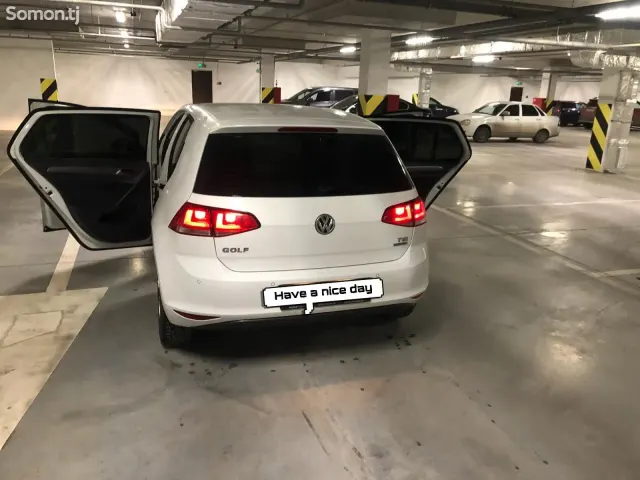 Volkswagen Golf 2014 · 1.2 MT