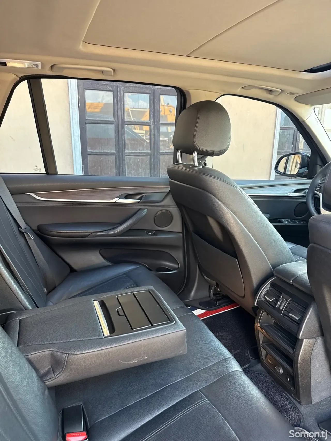 BMW X5 2016 · 3.0 AT