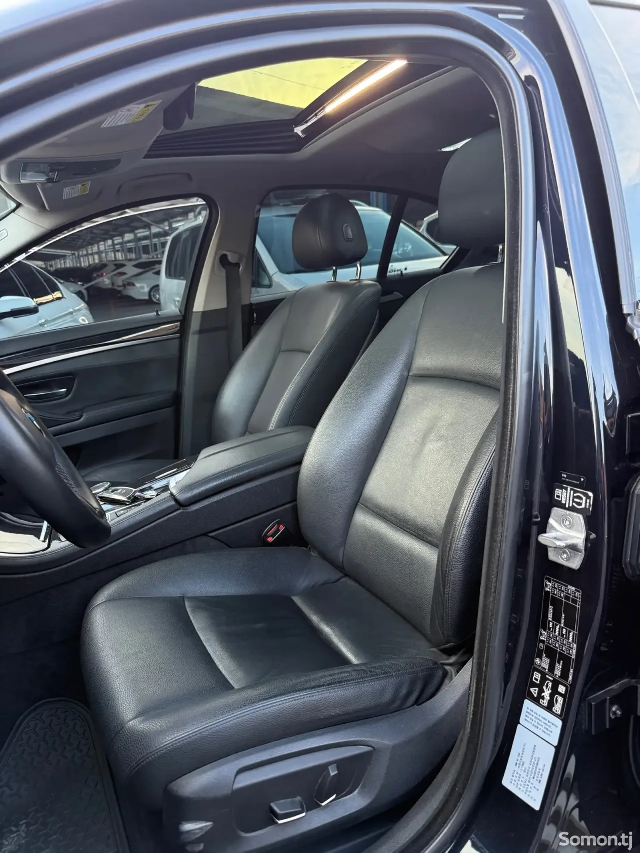 BMW 5 series 2015 · 3.0 AT