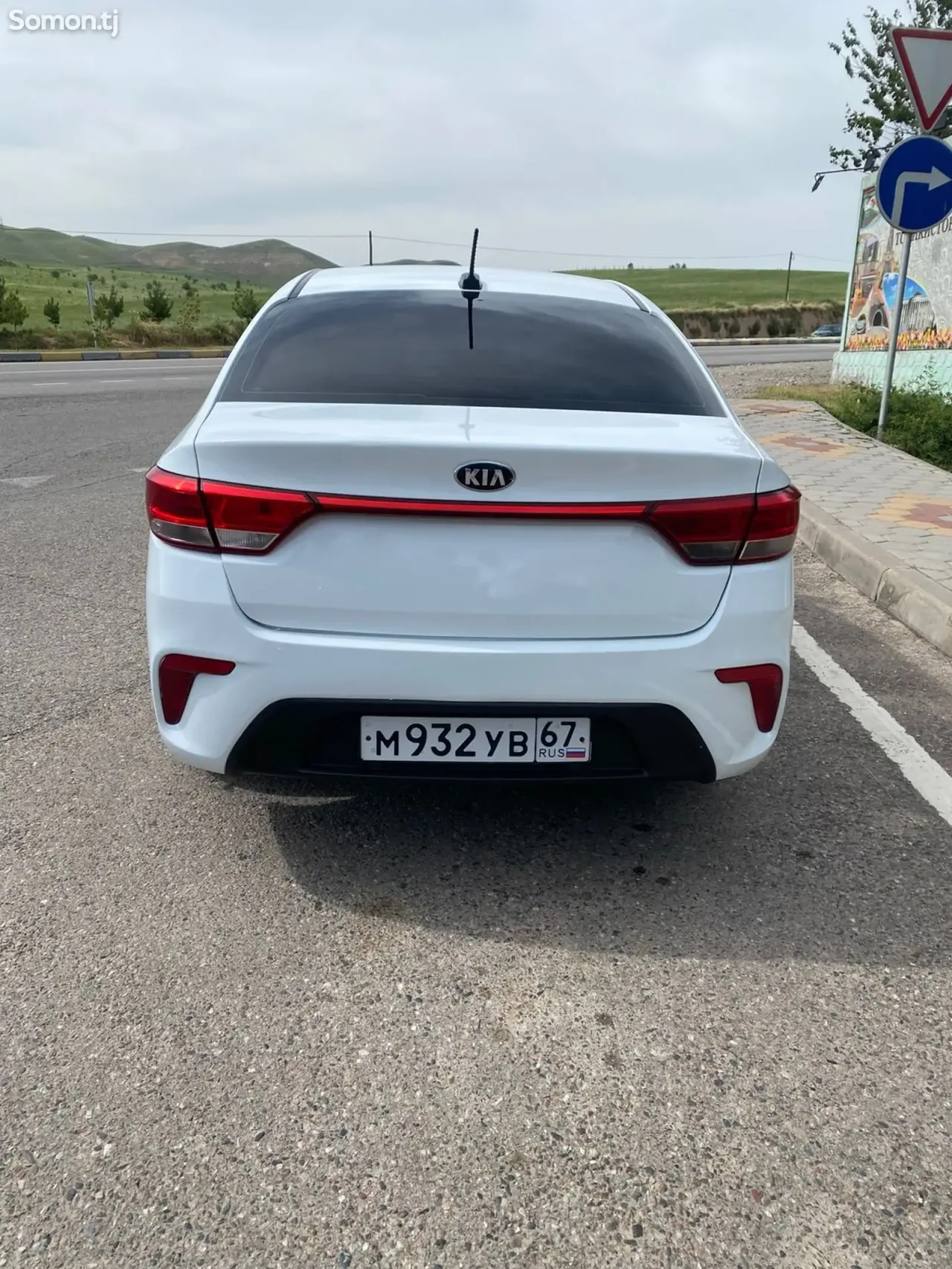 Kia Rio 2017 · 1.4 MT
