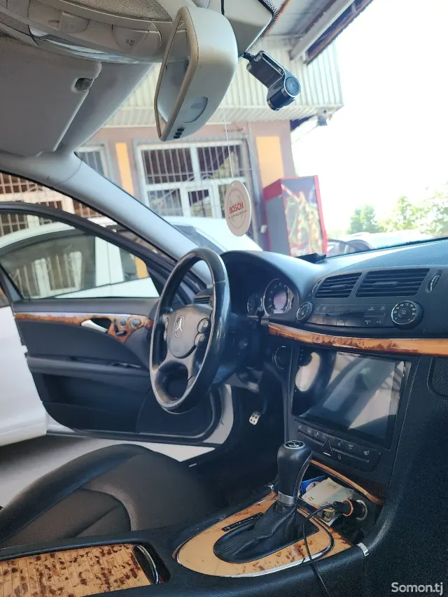 Mercedes-Benz E class 2007 · 3.5 AT