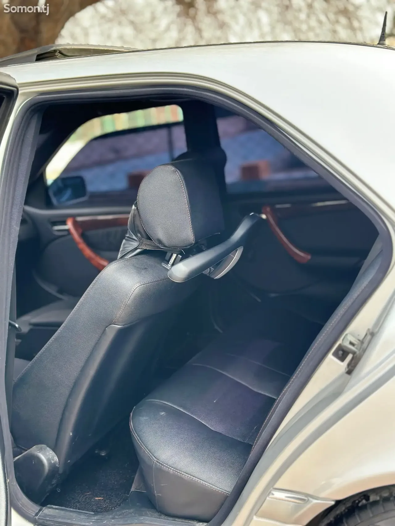Mercedes-Benz C class 1999 · 2.4 AT