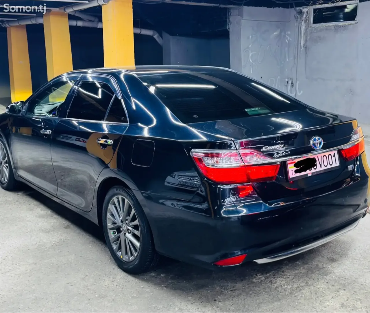 Toyota Camry 2015 · 2.5 AT