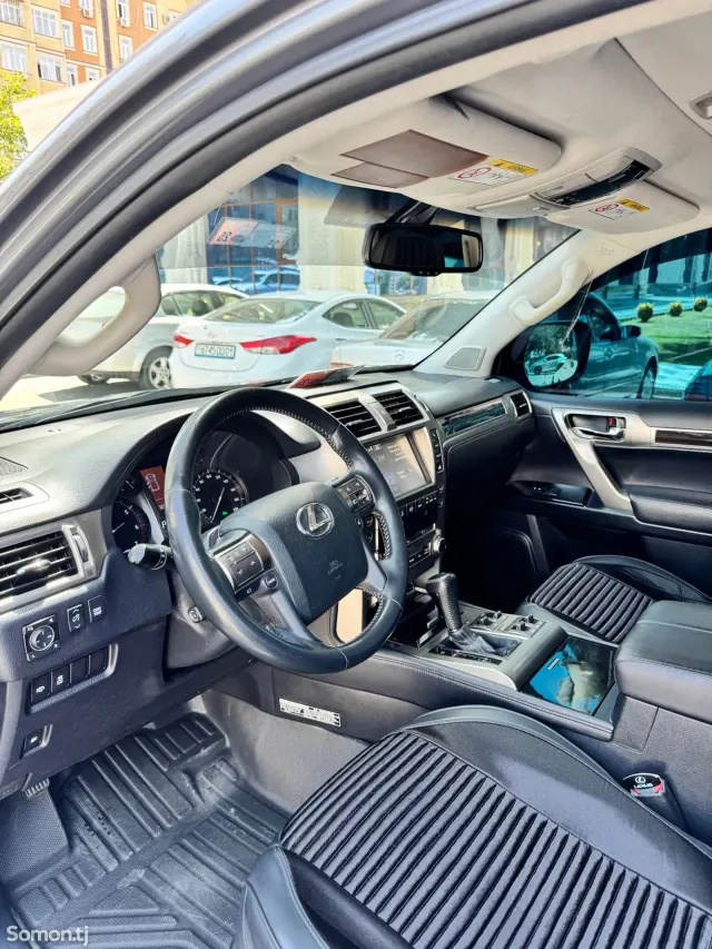 Lexus GX series 2015 · 4.6 AT
