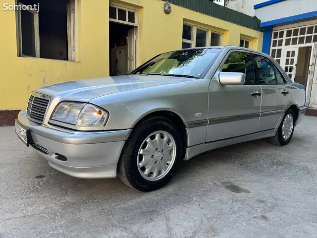 Mercedes-Benz C class 2000 · 1.8 AT