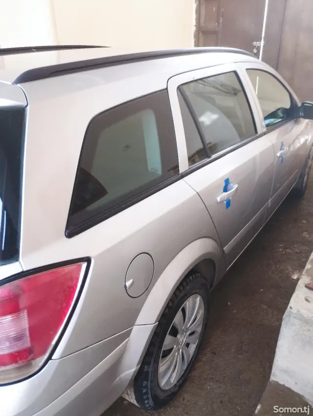 Opel Astra H 2006 · 1.8 MT
