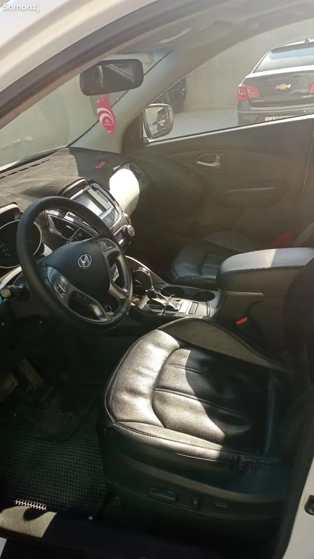 Hyundai Tucson 2014 · 2.0 AT