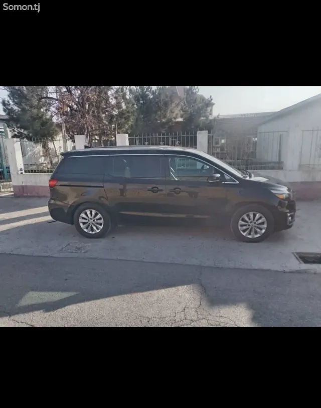 Kia Sedona 2014 · 3.3 AT