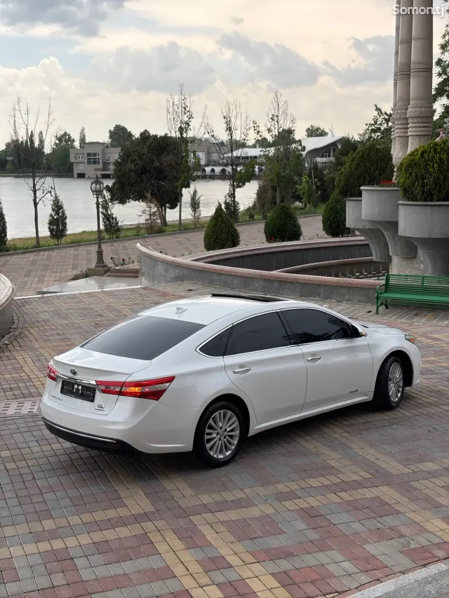 Toyota Avalon 2016 · 2.5 AT