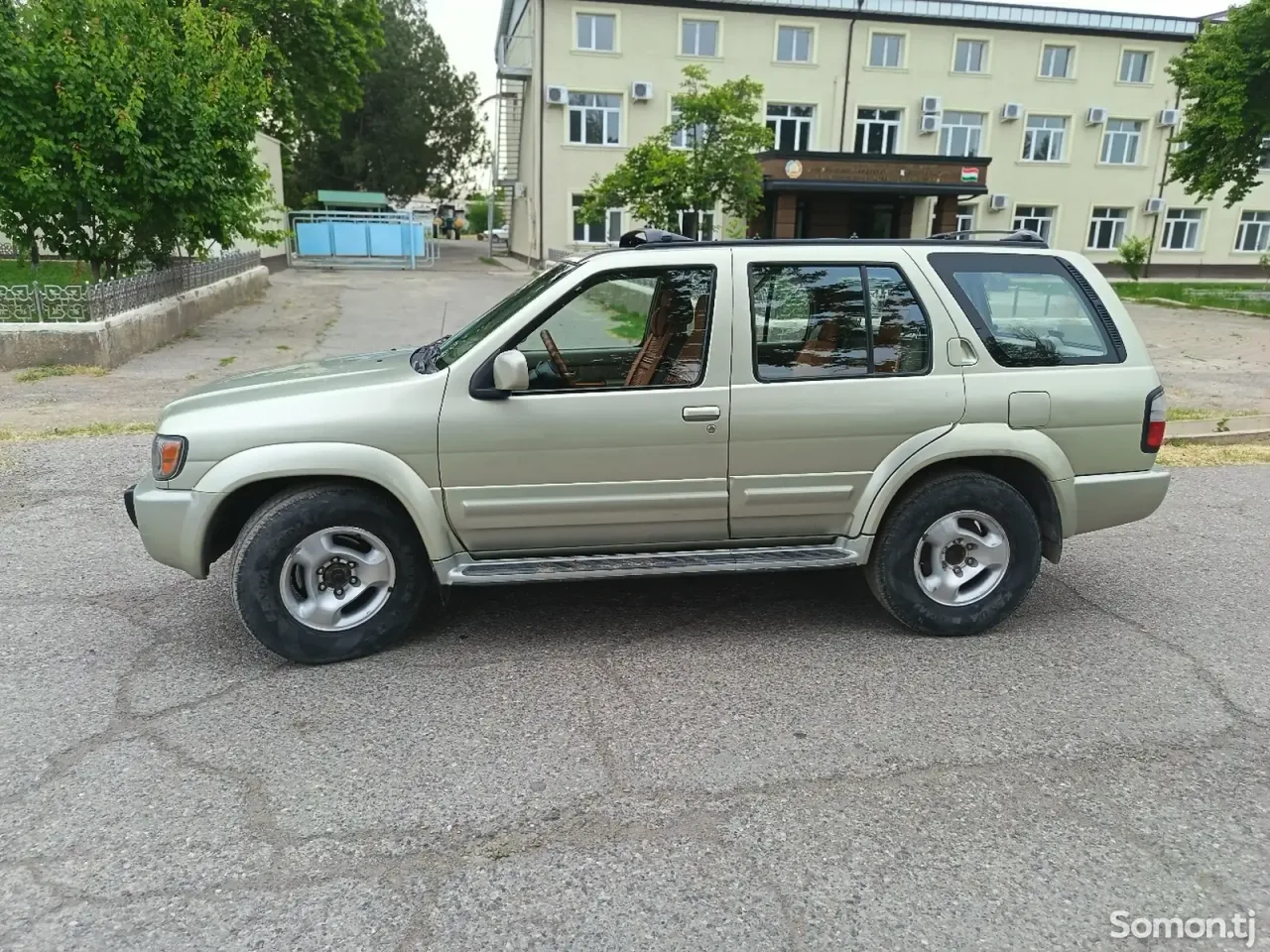Infiniti Q series 1999 · 3.3 AT