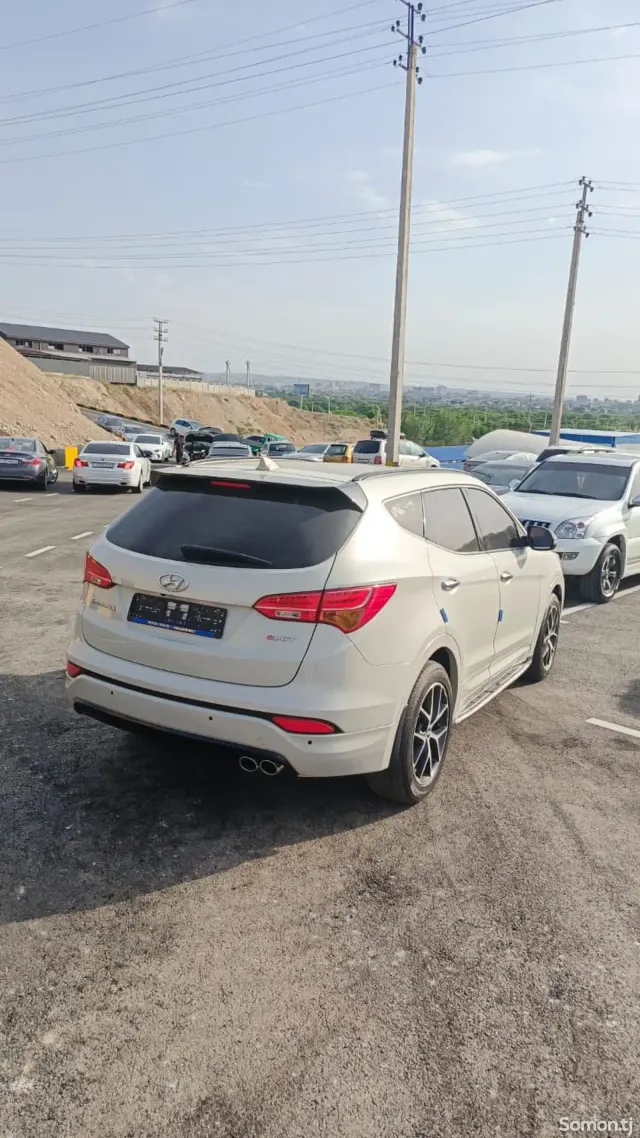Hyundai Santa Fe 2014 · 2.2 AT