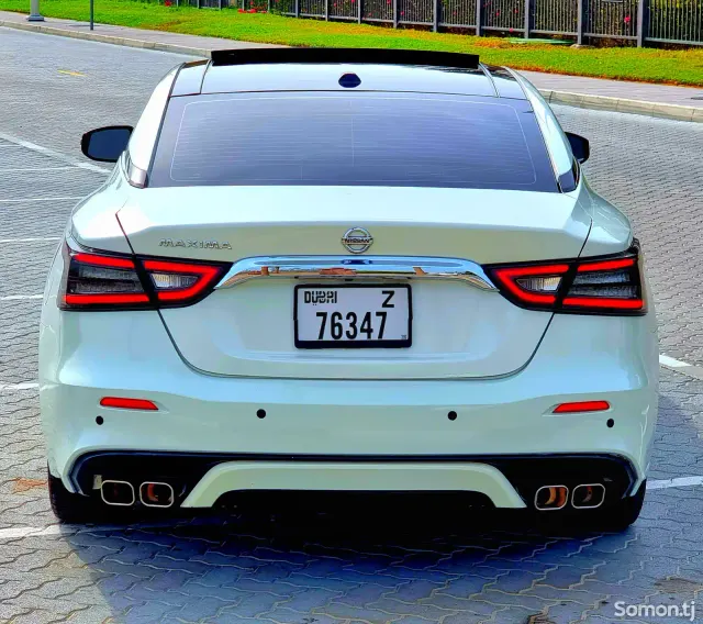 Nissan Maxima 2021 · 3.5 AT