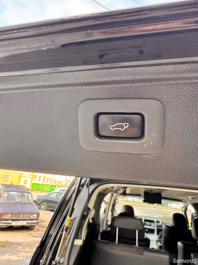 Toyota Vellfire 2014 · 2.4 CVT