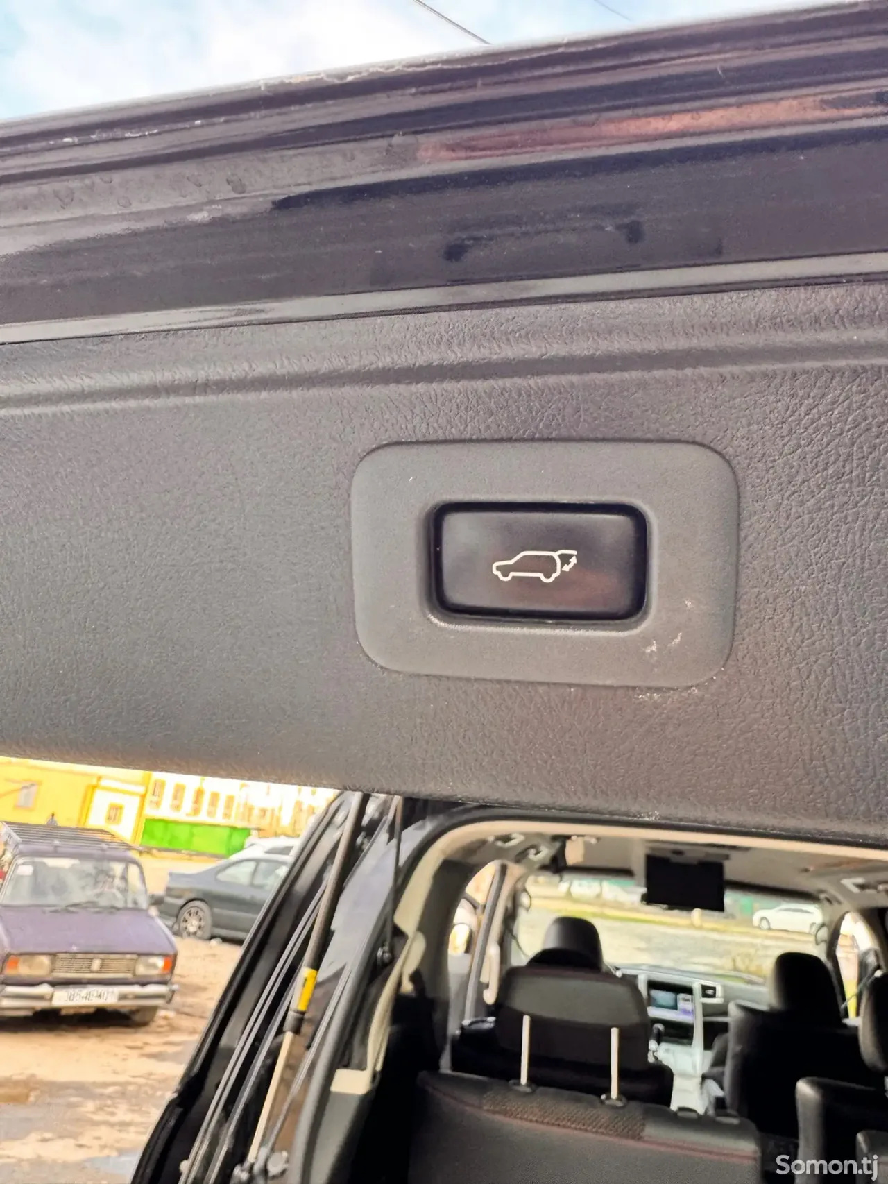 Toyota Vellfire 2014 · 2.4 CVT