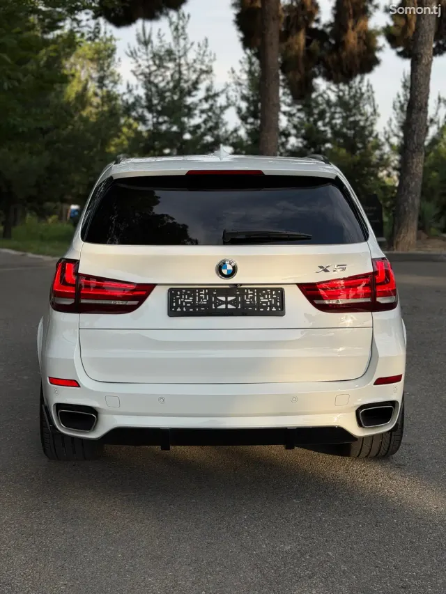 BMW X5 2016 · 3.0 AT