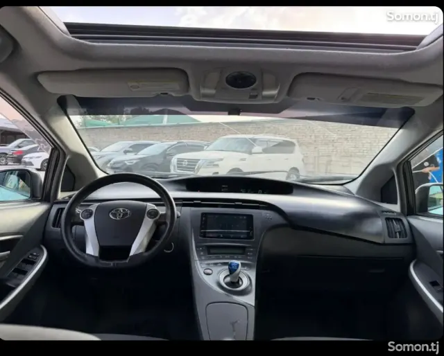 Toyota Prius 2010 · 1.8 CVT